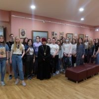 Студенты филфака посетили выставку «Лев Толстой и Тверской край»