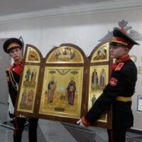 Копию иконы Тверского драгунского полка передали в Суворовское училище